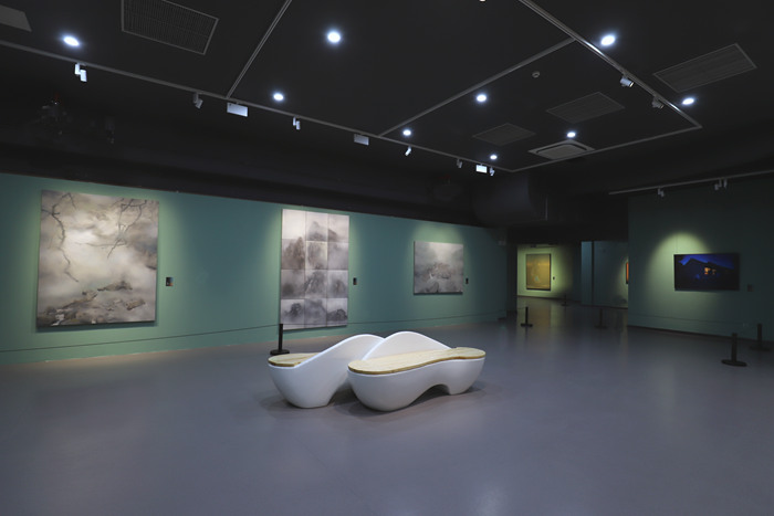 展厅现场.jpg