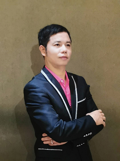 黄玉灵艺术照片.jpg