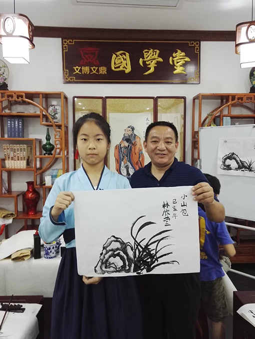 刘世全老师与学生合影1.jpg