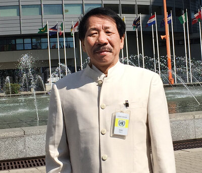 谢新辞个人照片.jpg