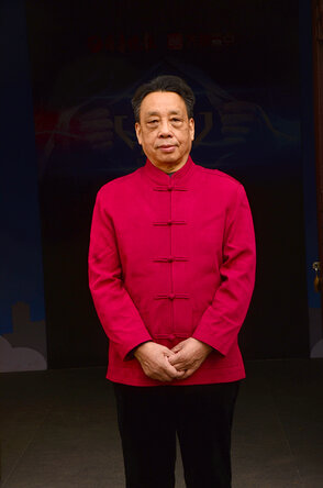 个人照片、简介用名家收藏两会专刊的简介.jpg