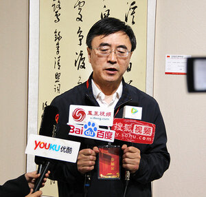 现场采访艺术家 谢顺.jpg