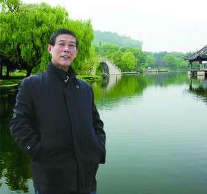 钱兴发生活照.jpg
