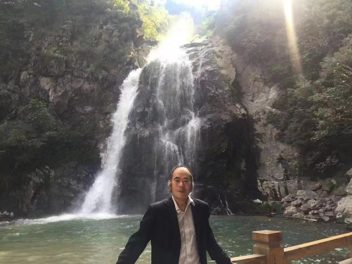 叶怀阳照片.jpg