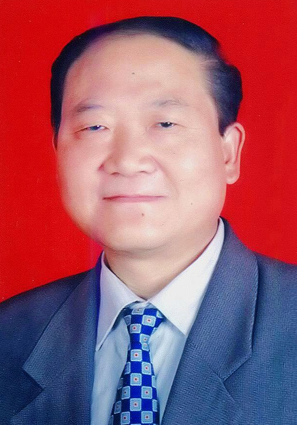 曹弘照片.jpg